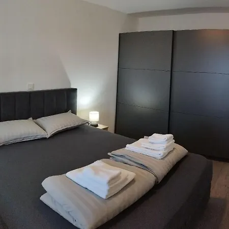 Apartment Luka Pula Exterior photo